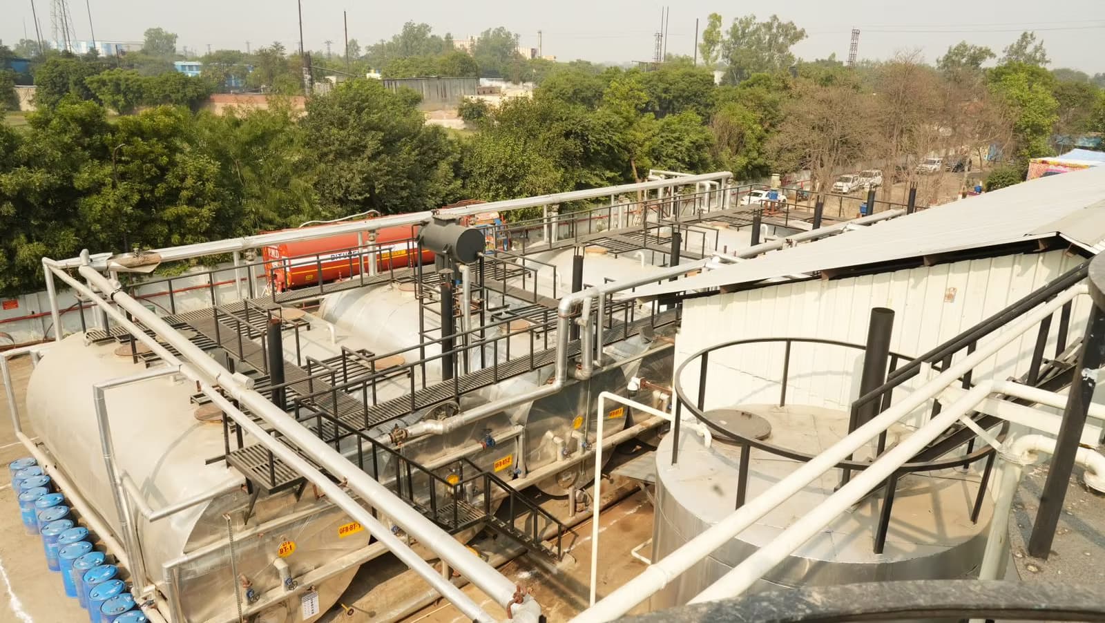 Modern road construction with a focus on quality bitumen application